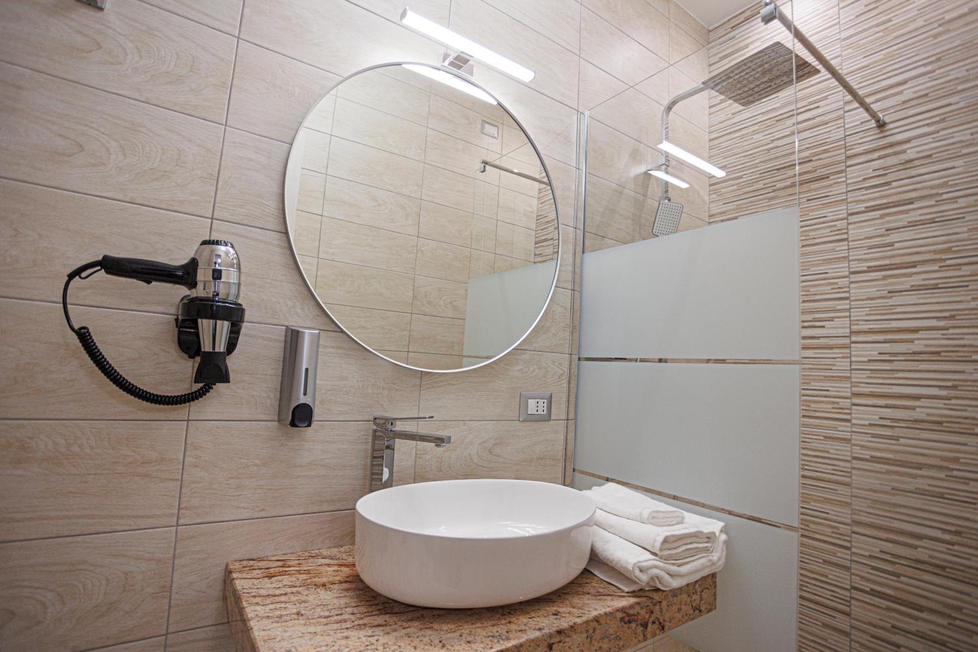 Monia Rooms&Hospitality Пьяцца-Армерина Экстерьер фото